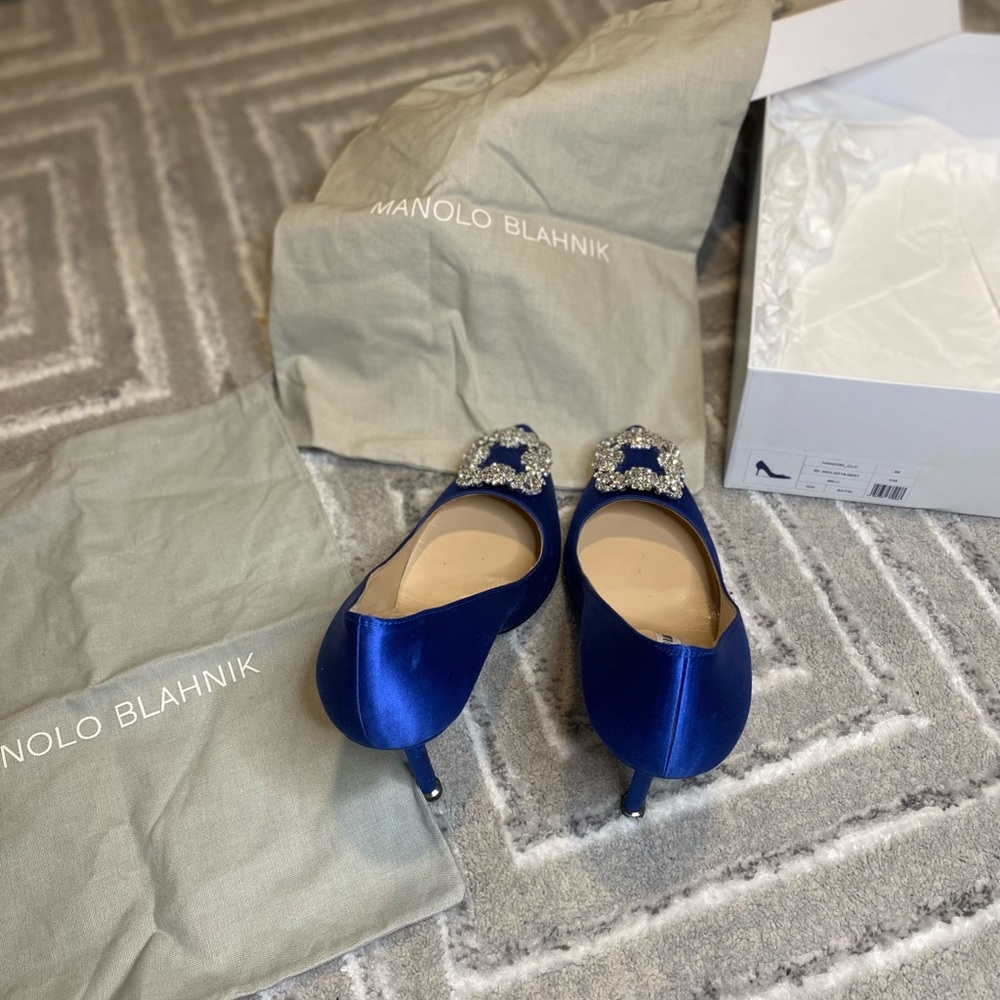 Blue Manolo Blahnik - Picture 5 of 8